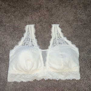 Aerie eyelash lace padded plunge bralette